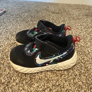 Nike Black and White Sneakers with Chunky Sole